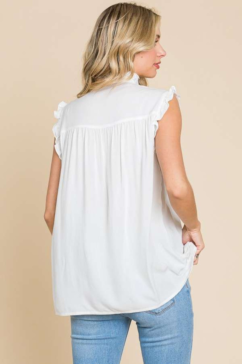 Plus Size Frill Edge Smocked Sleeveless Top