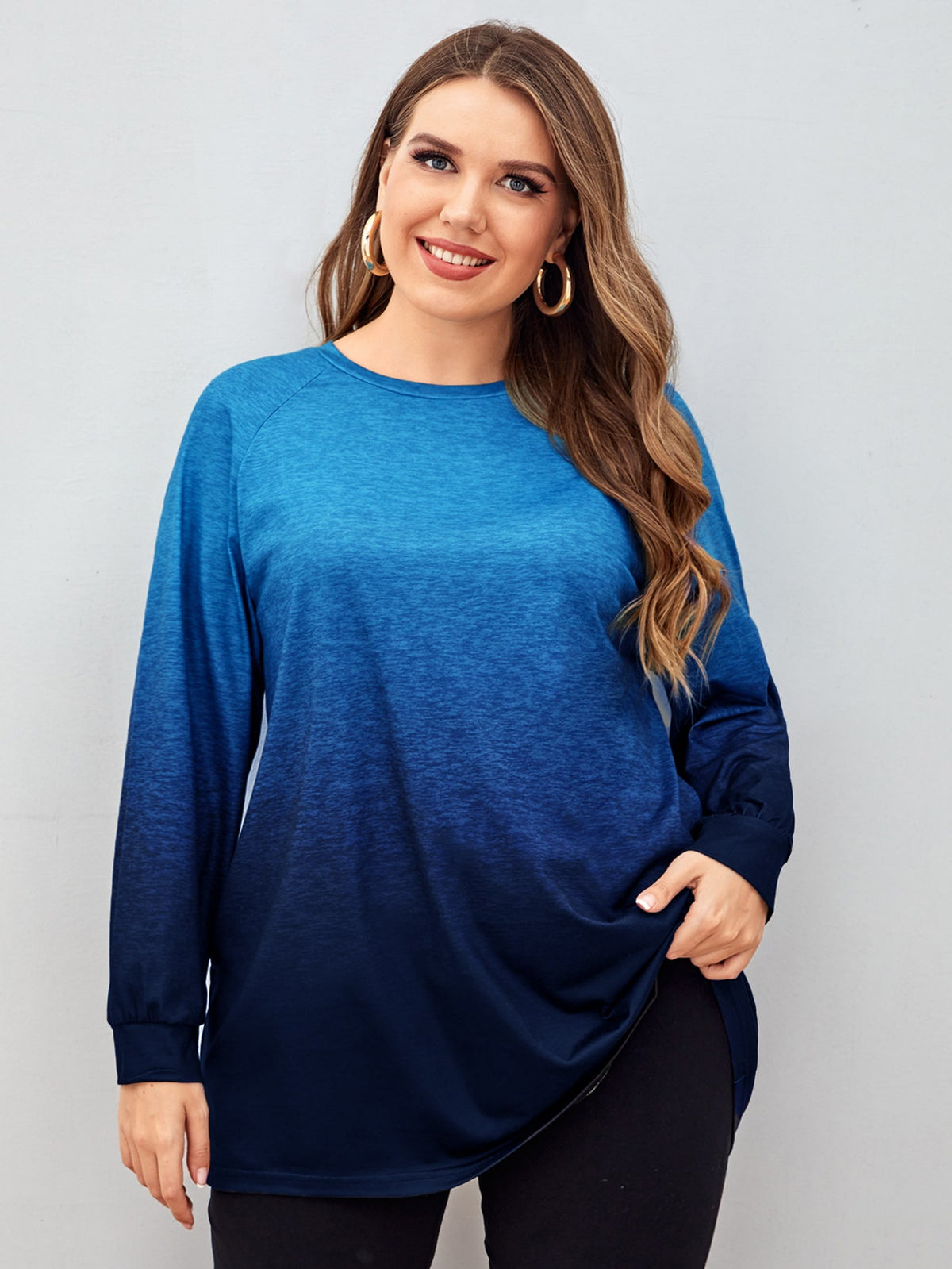Plus Size Two Tone Tee with Raglan Sleeve - Blue-2 / 4XL