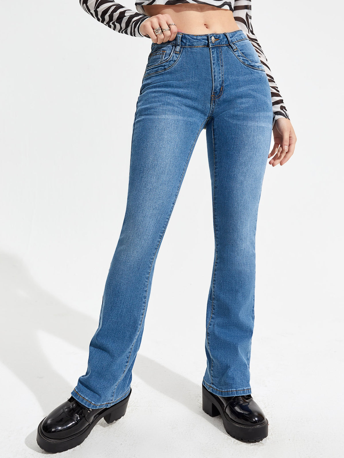 Straight Leg Jeans -