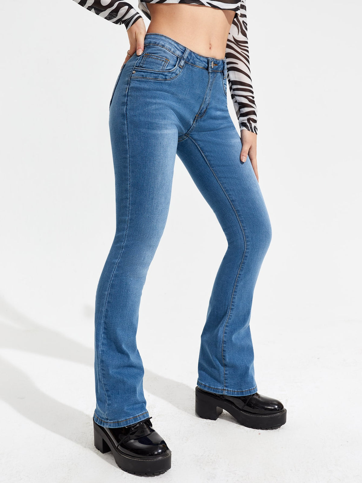 Straight Leg Jeans -