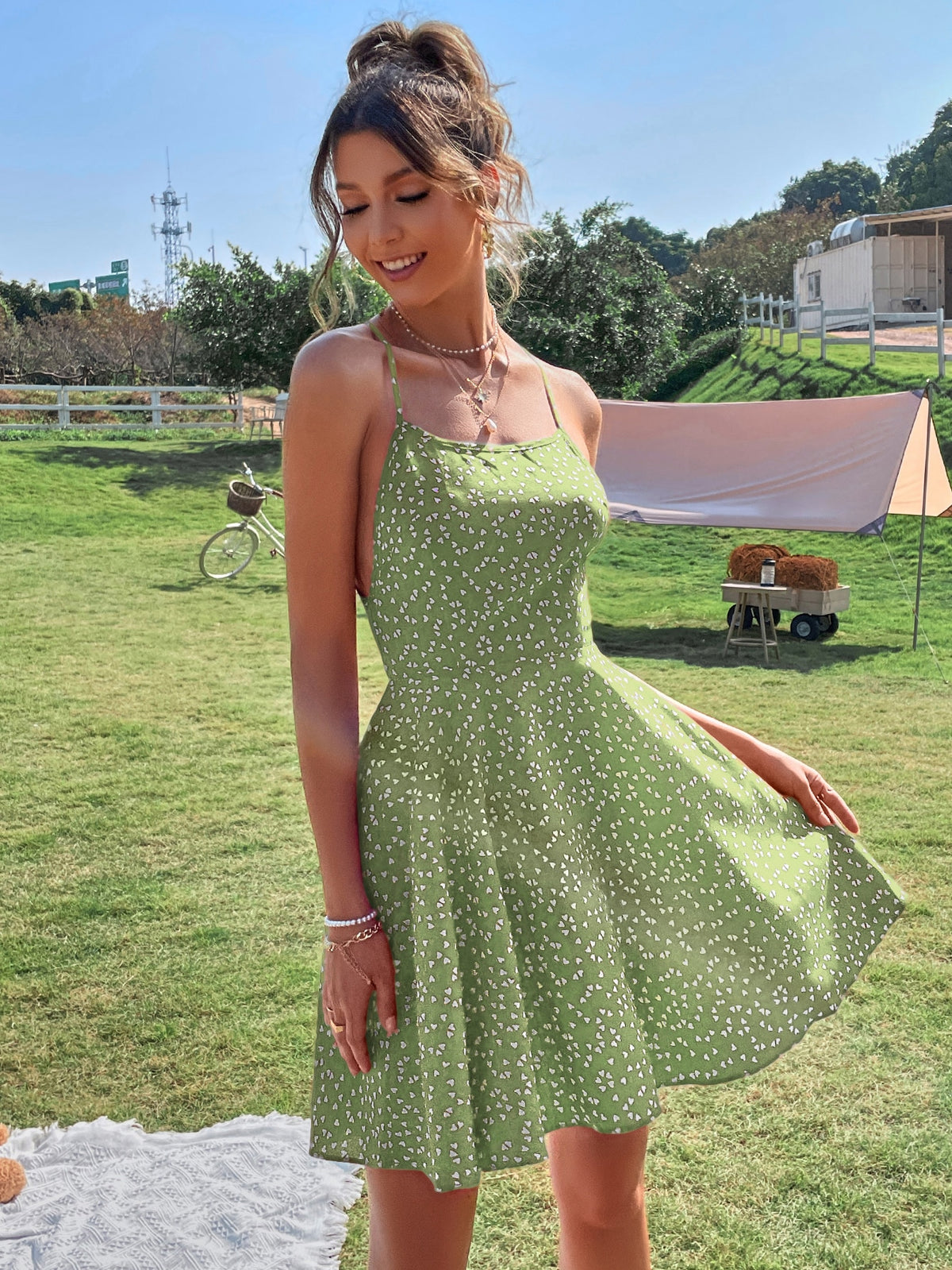 Heart Backless Tie Cami Dress - Green / L