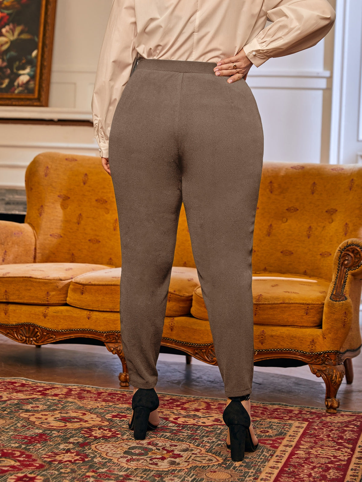 Plus Pleated Pants with Slant Pocket