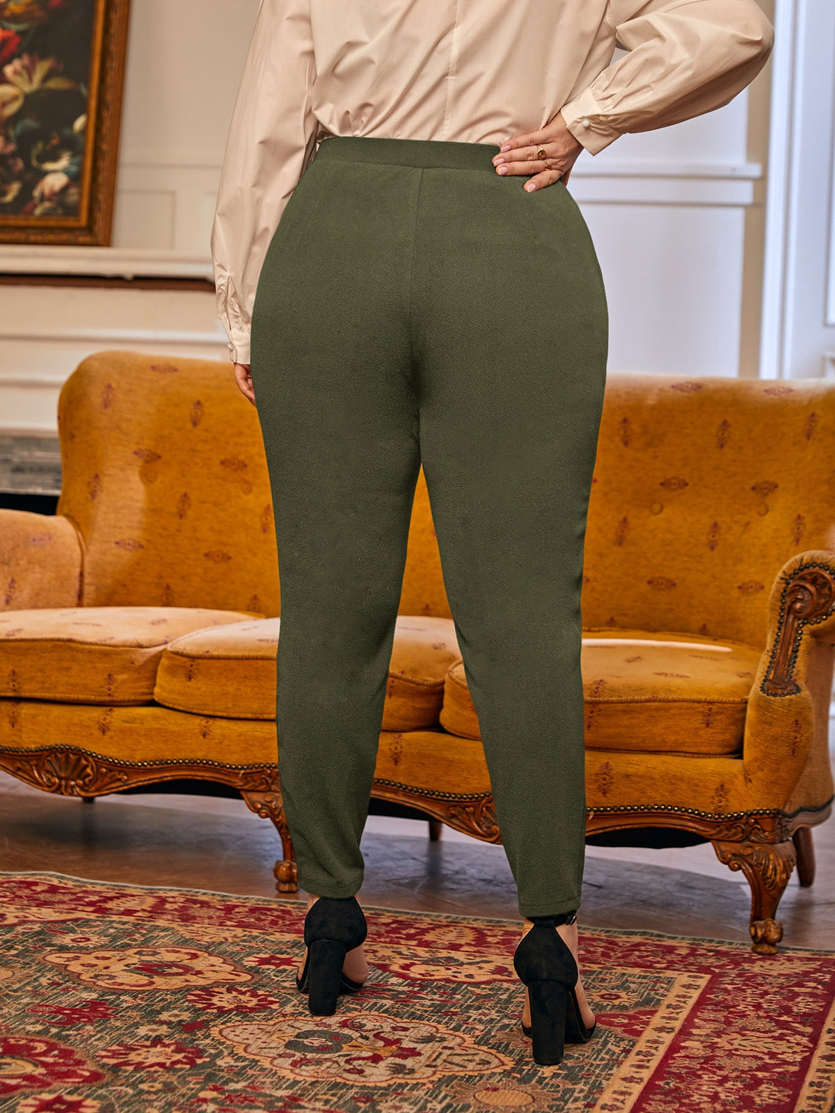 Plus Pleated Pants with Slant Pocket