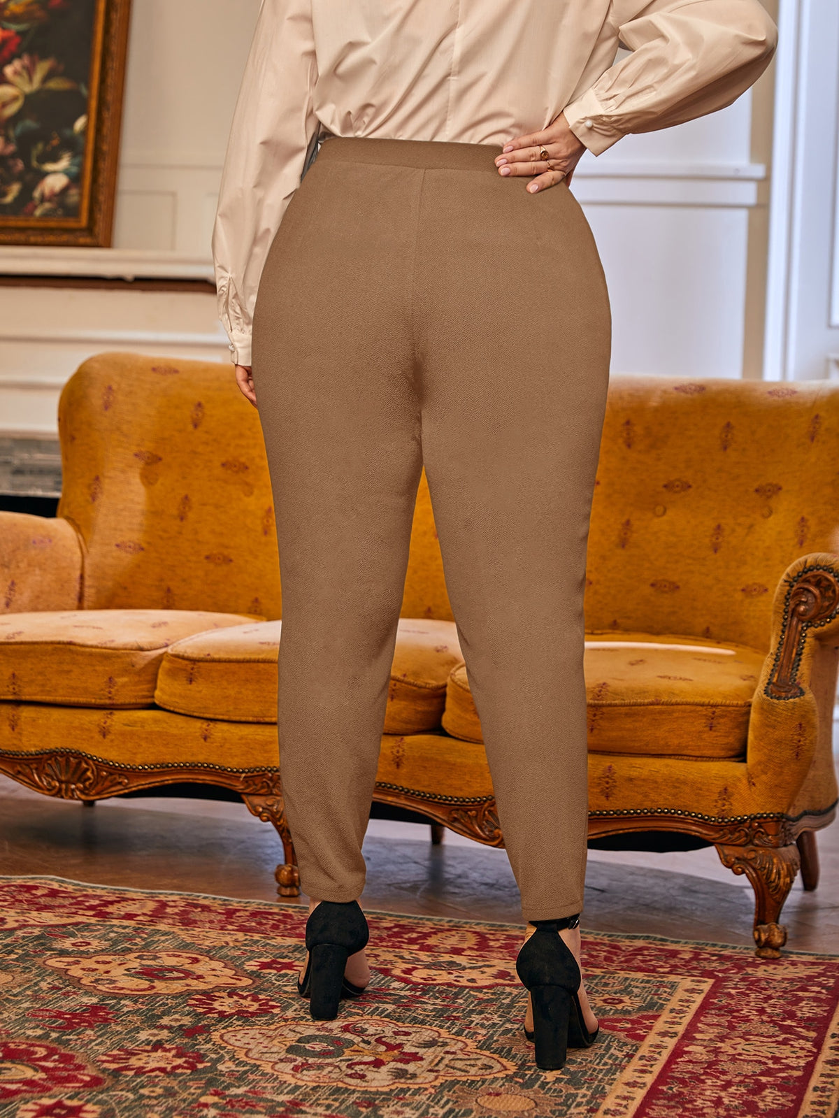 Plus Pleated Pants with Slant Pocket