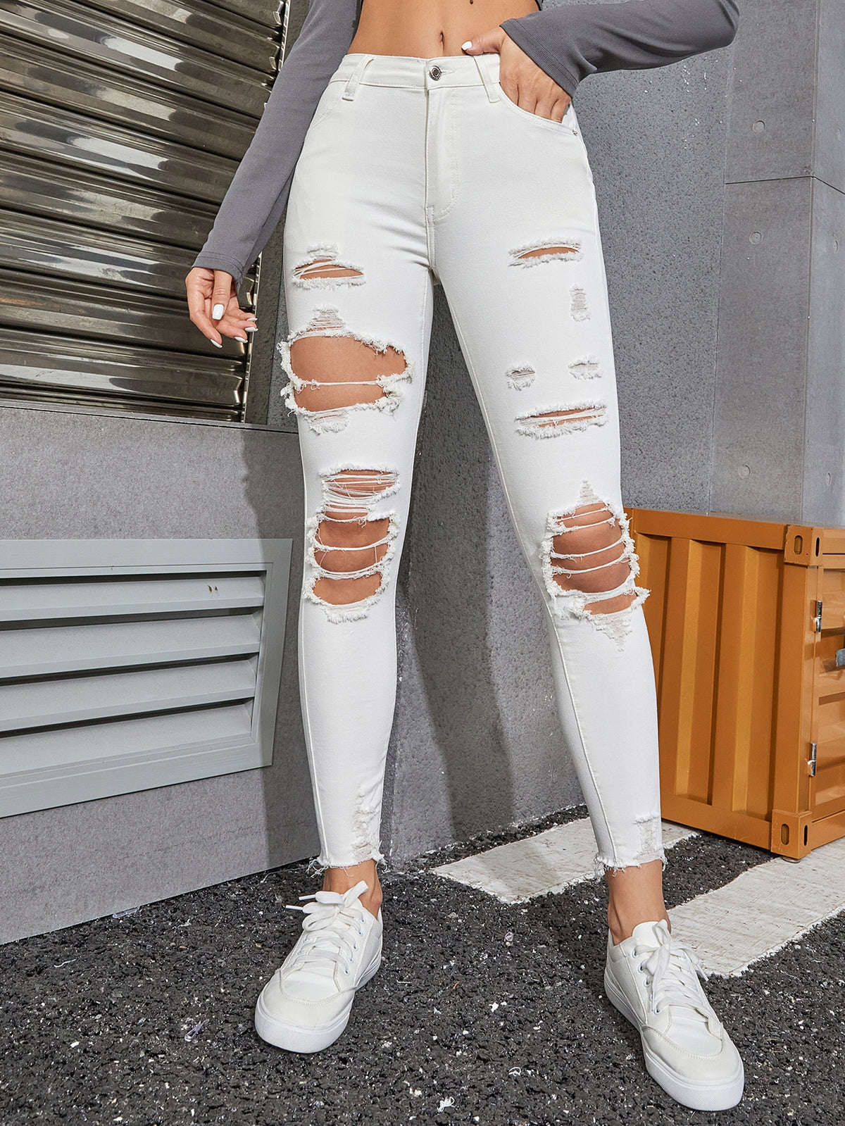 Skinny Jeans Cut Out Ripped with Raw Hem