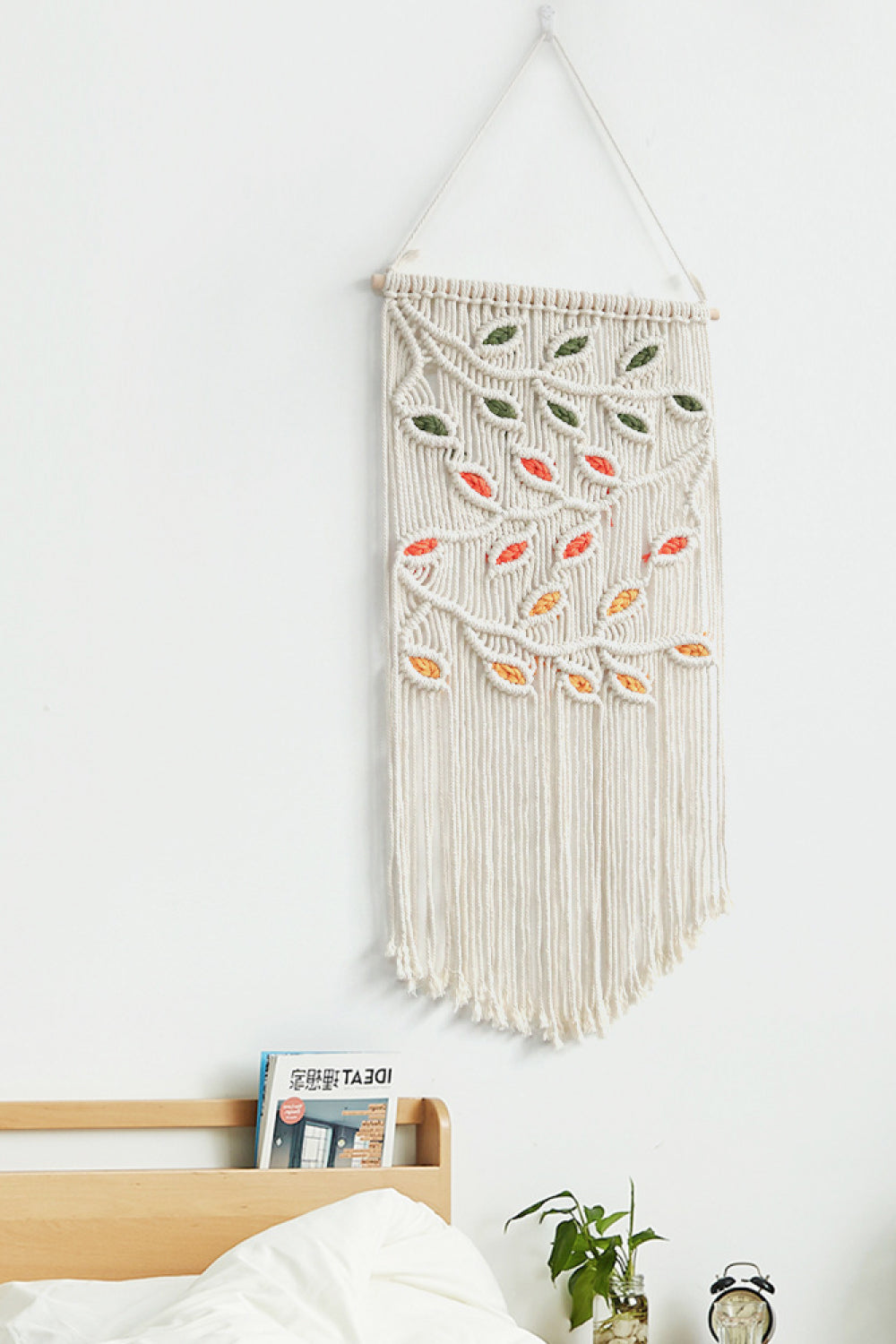 Contrast Leaf Fringe Wall Hanging