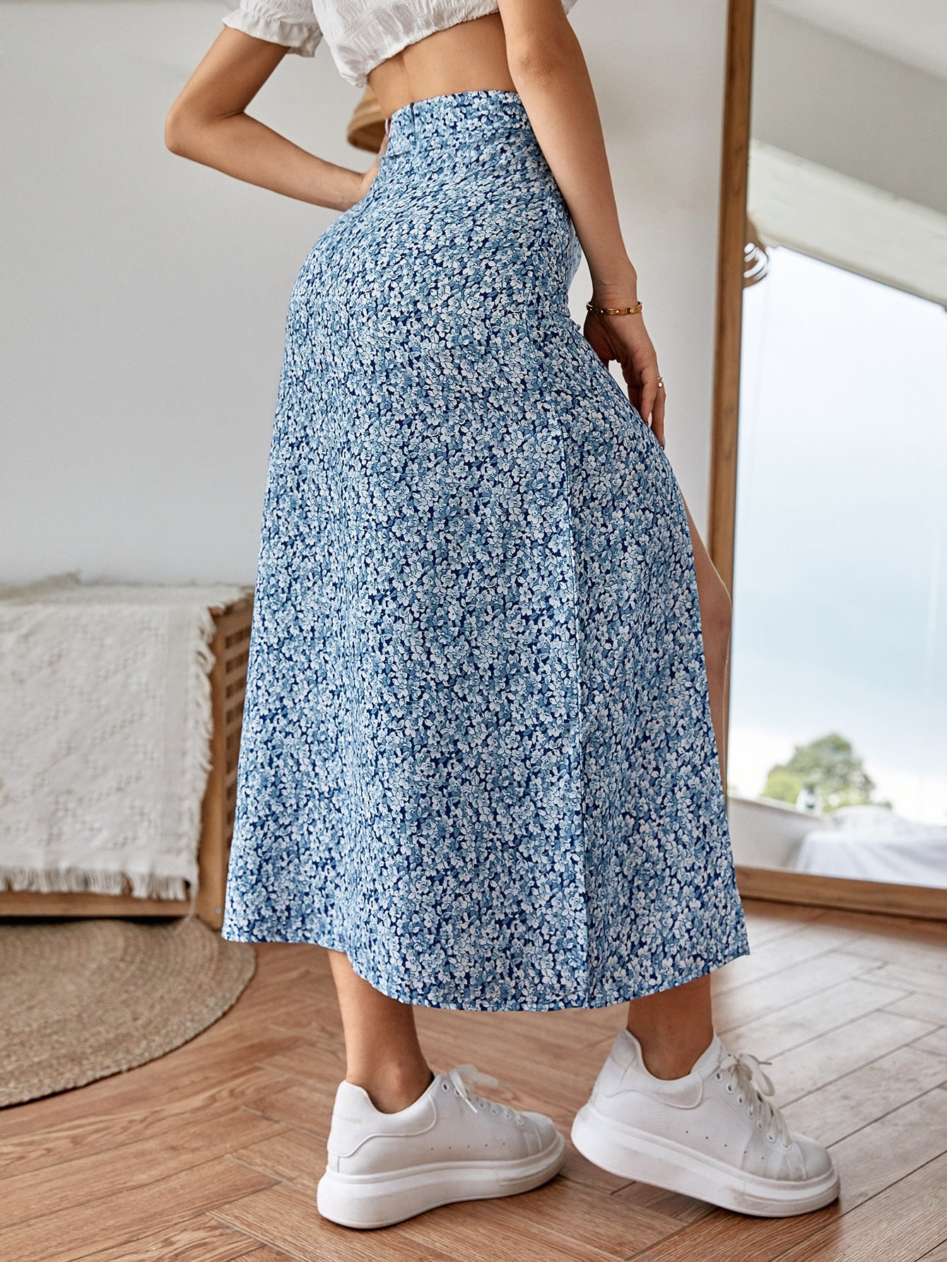 Blue clearance floral skirt