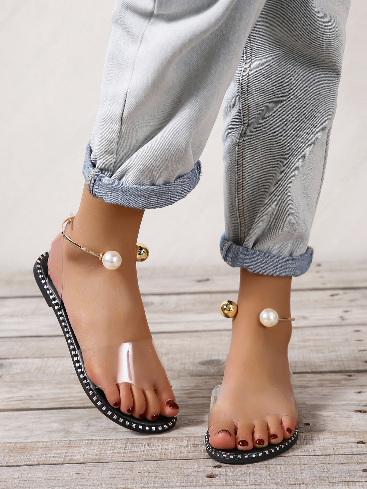 Women's Faux Leather Open Toe Sandal with Pearl Accent