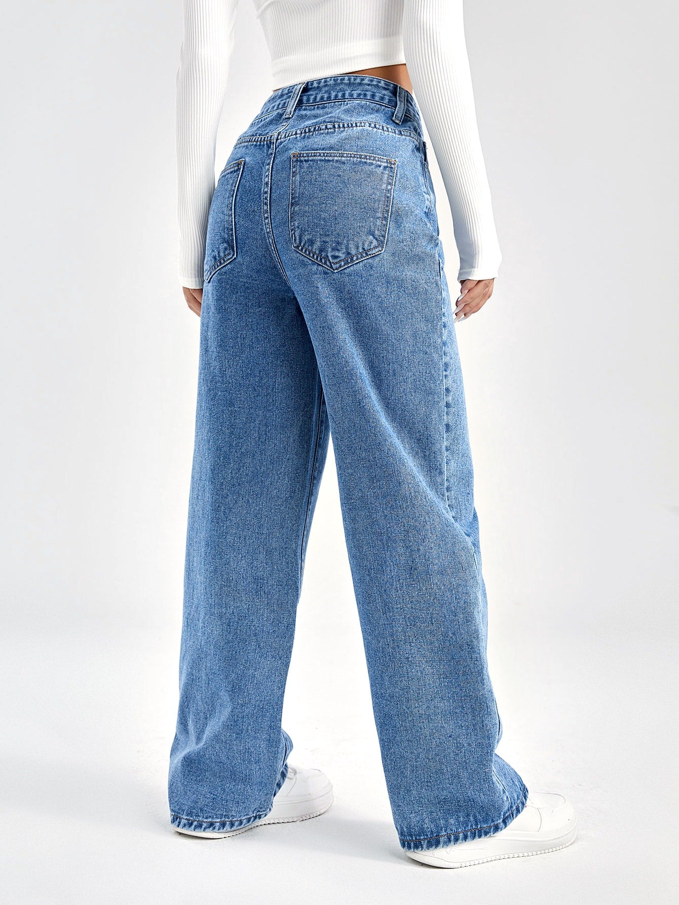 Boyfriend Jeans with Slant Pocket