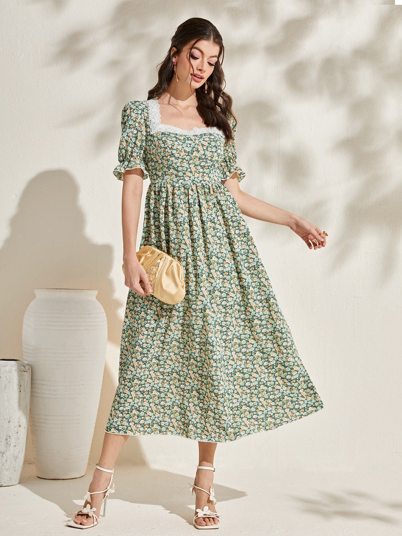 Floral Print Dress with Lace Trim | Pomona and Peach Floral Print Dress with Lace Trim | Pomona and Peach