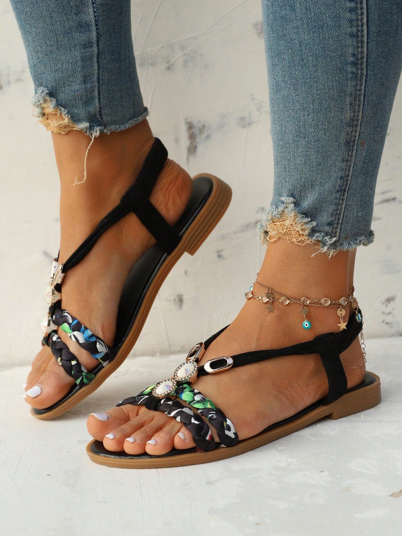 Black t cheap strap flat sandals